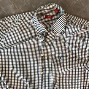 Mens Izod button down. Size M